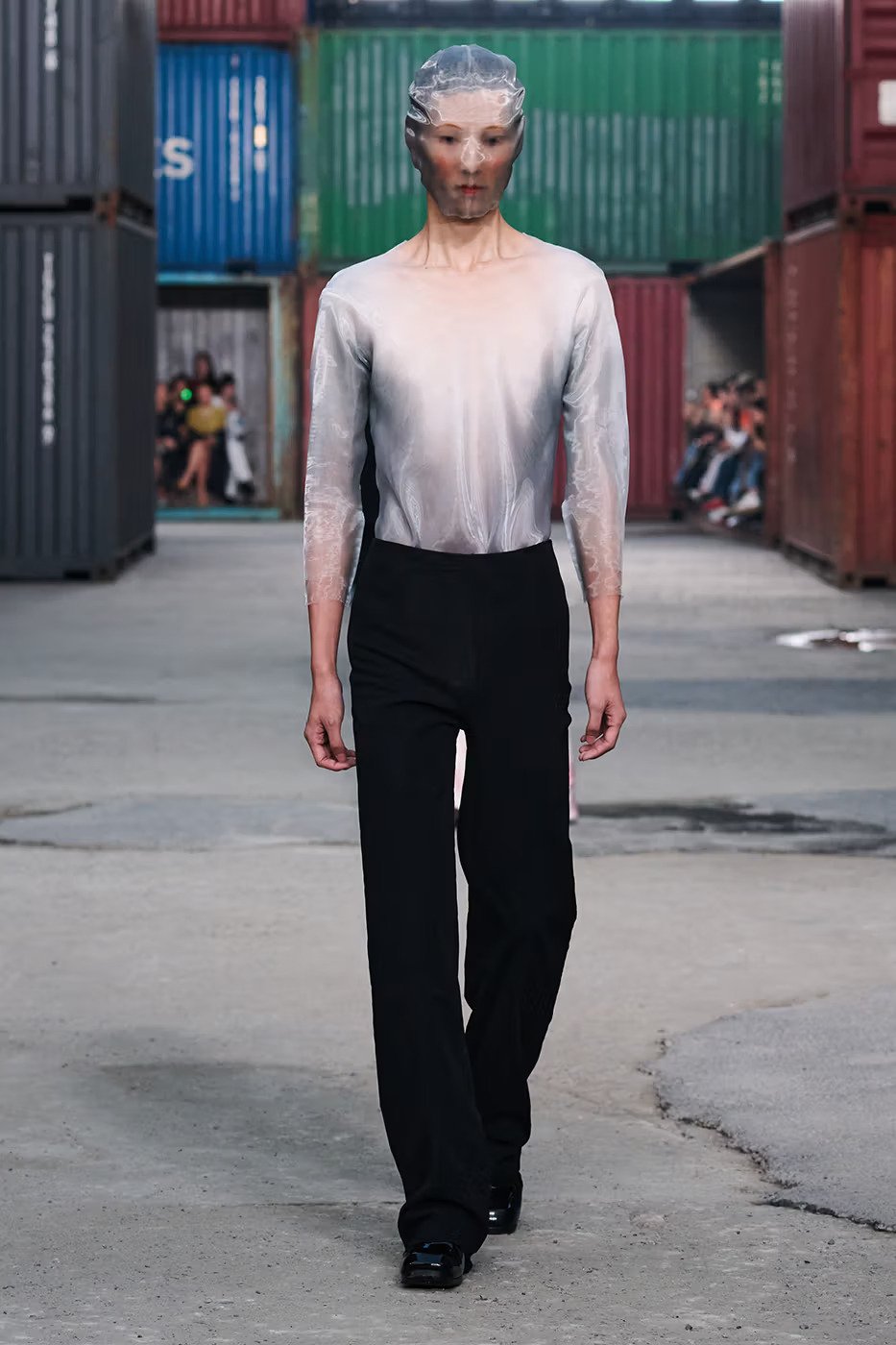 https hypebeast.com image 2026 04 01 maison margiela fw26 shanghai fashion week collection 002 2