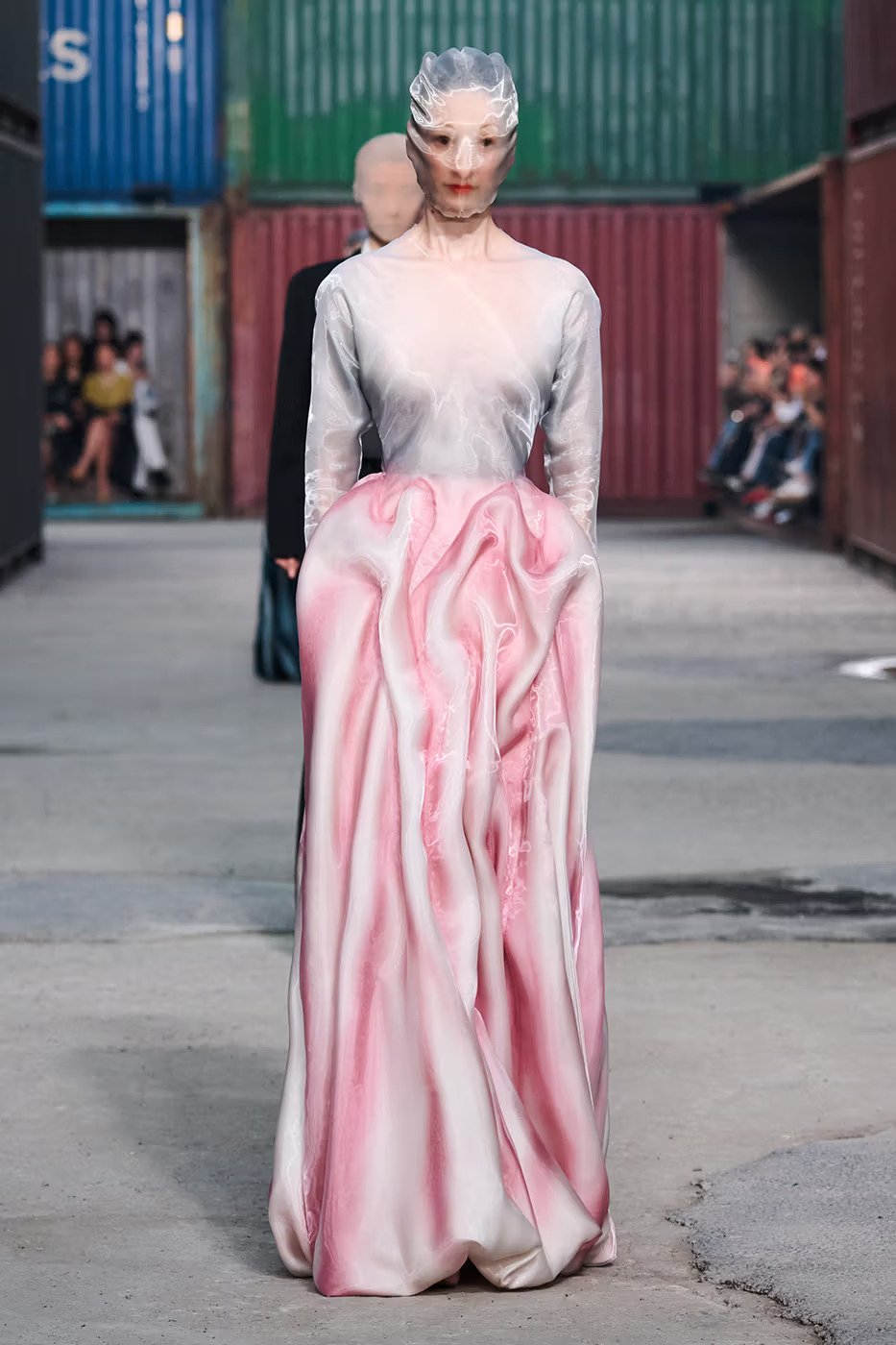 https hypebeast.com image 2026 04 01 maison margiela fw26 shanghai fashion week collection 003 2