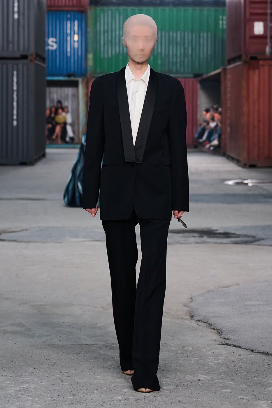 https hypebeast.com image 2026 04 01 maison margiela fw26 shanghai fashion week collection 004 2