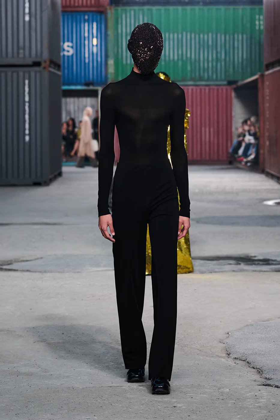 https hypebeast.com image 2026 04 01 maison margiela fw26 shanghai fashion week collection 022 2