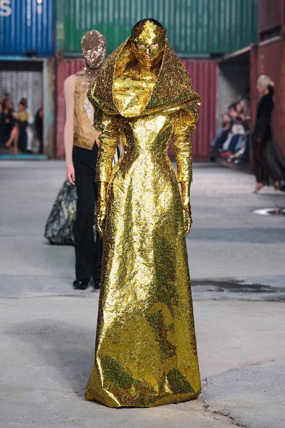 https hypebeast.com image 2026 04 01 maison margiela fw26 shanghai fashion week collection 023 2