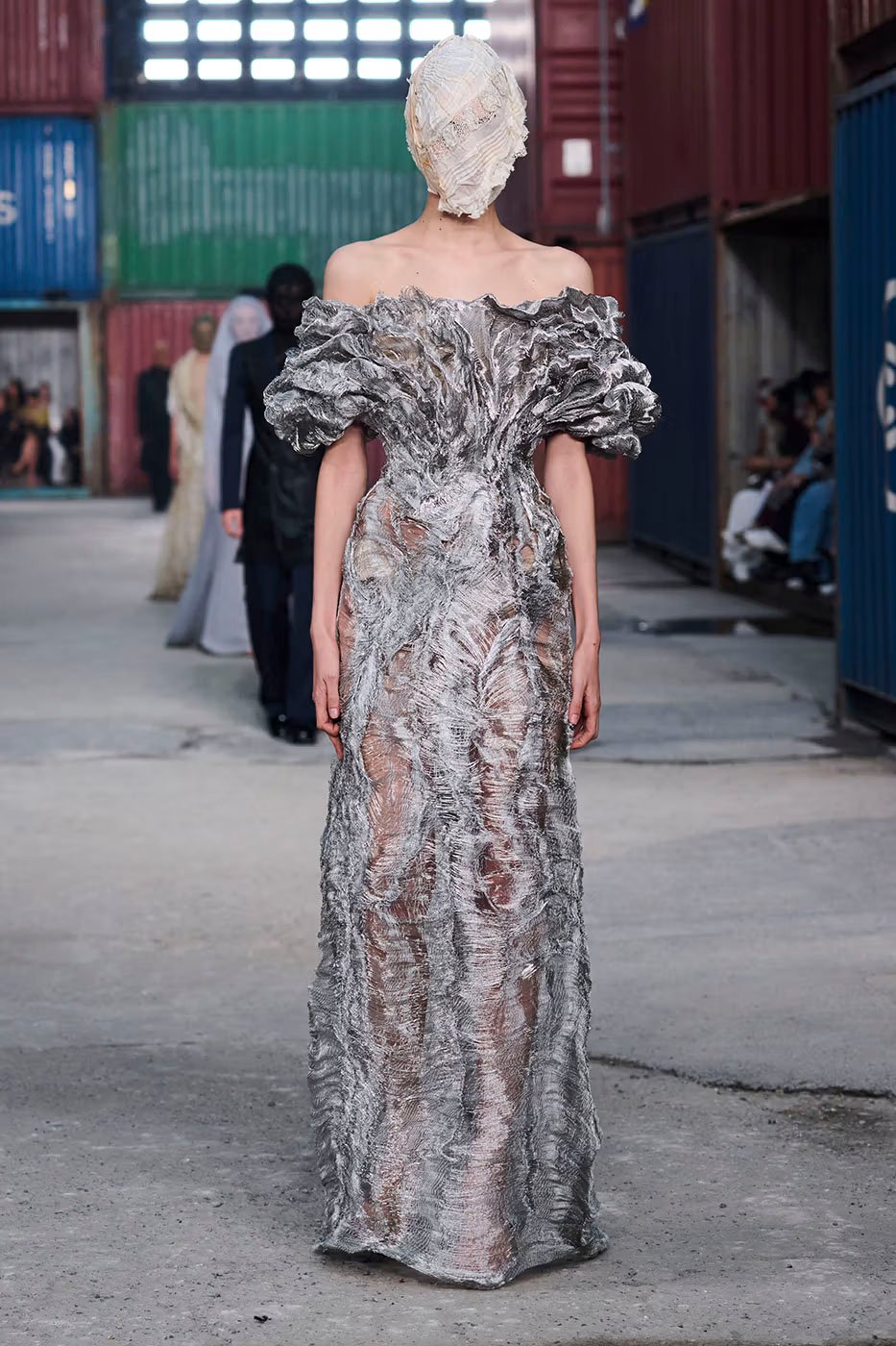 https hypebeast.com image 2026 04 01 maison margiela fw26 shanghai fashion week collection 032 3