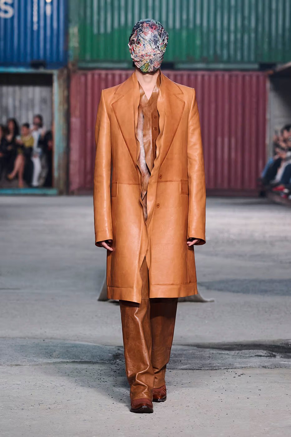 https hypebeast.com image 2026 04 01 maison margiela fw26 shanghai fashion week collection 036 2