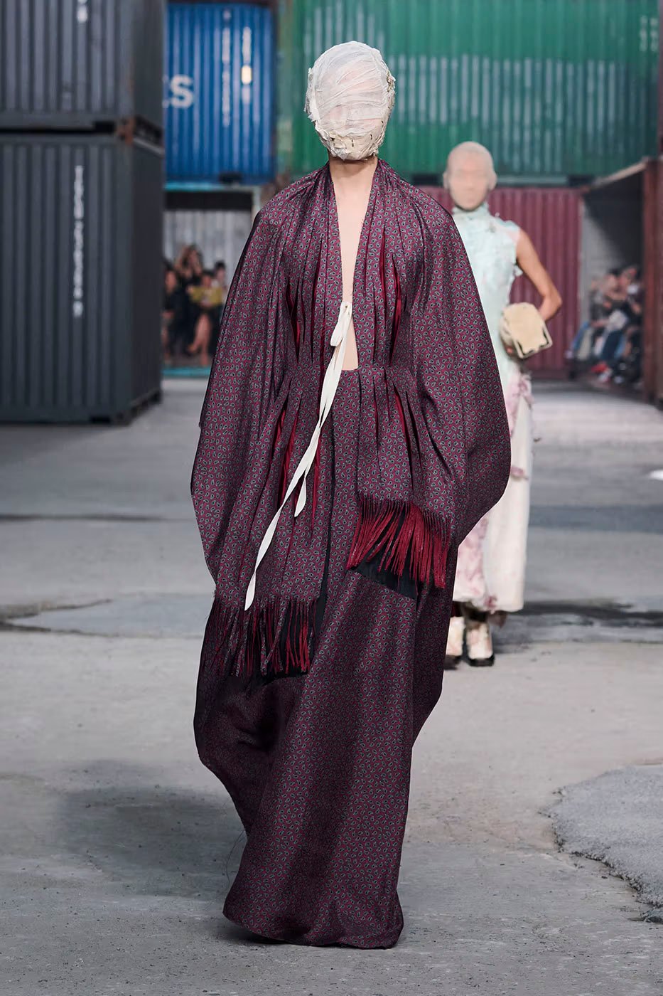 https hypebeast.com image 2026 04 01 maison margiela fw26 shanghai fashion week collection 054 2