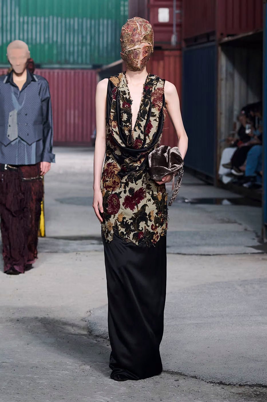 https hypebeast.com image 2026 04 01 maison margiela fw26 shanghai fashion week collection 061 2