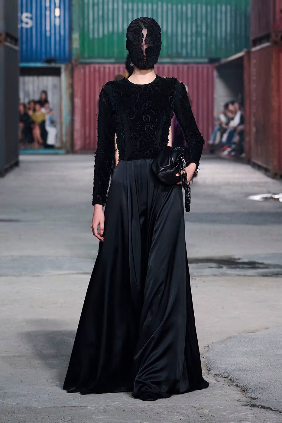 https hypebeast.com image 2026 04 01 maison margiela fw26 shanghai fashion week collection 066 2