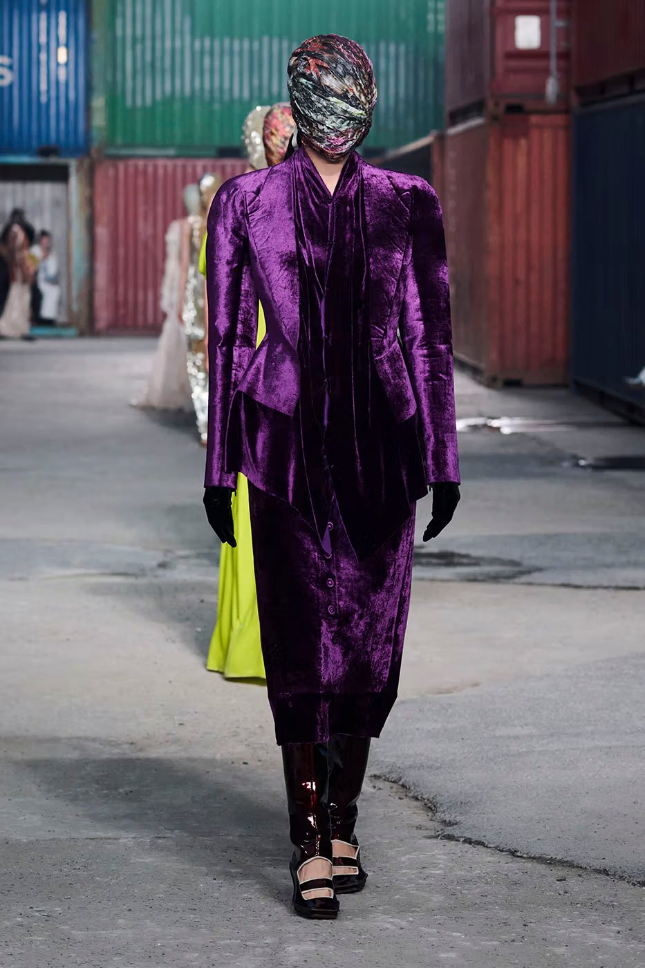https hypebeast.com image 2026 04 01 maison margiela fw26 shanghai fashion week collection 071 2