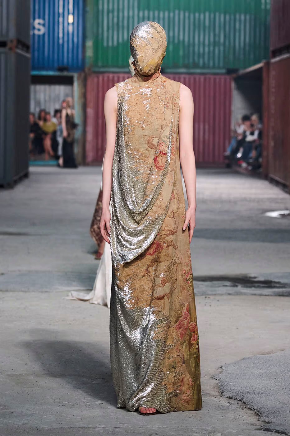 https hypebeast.com image 2026 04 01 maison margiela fw26 shanghai fashion week collection 074 2