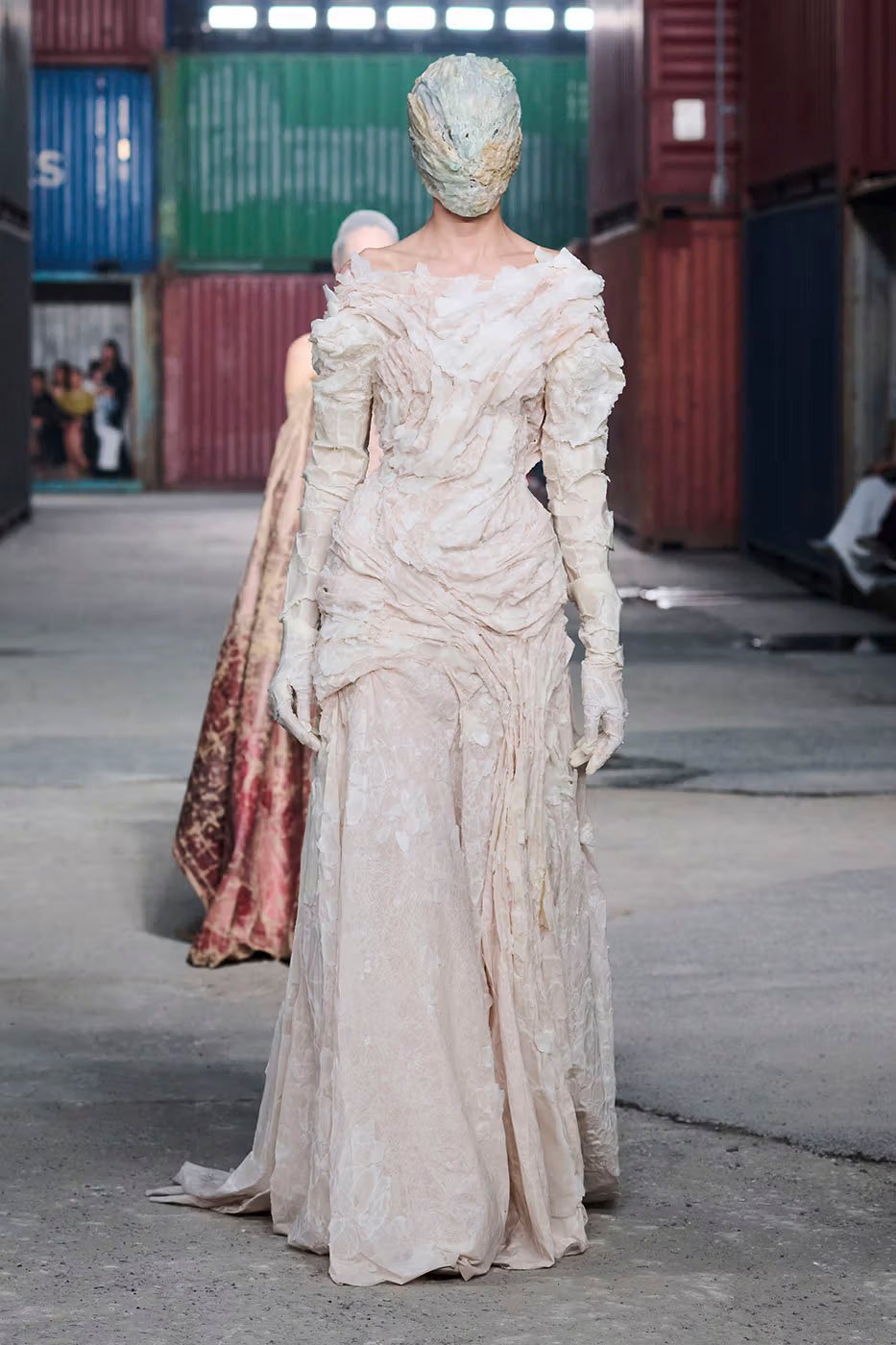 https hypebeast.com image 2026 04 01 maison margiela fw26 shanghai fashion week collection 075 2