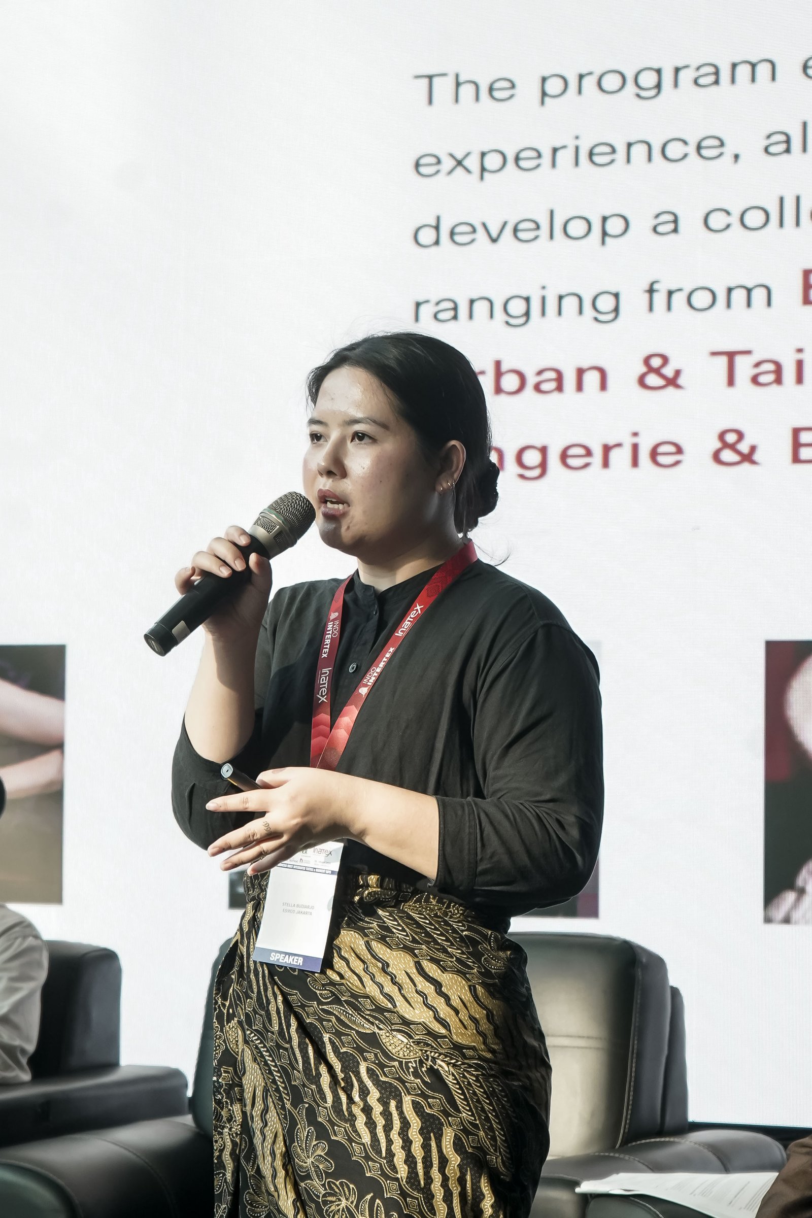 The Textile Map x ESMOD Jakarta di Indo Intertex-Inatex 2026: Menyiapkan Pelaku Industri Kreatif Masa Depan dengan Literasi Tekstil (Marco Sianturi, Tatang Khalid, Stella Budiarjo, Mega Saffira)